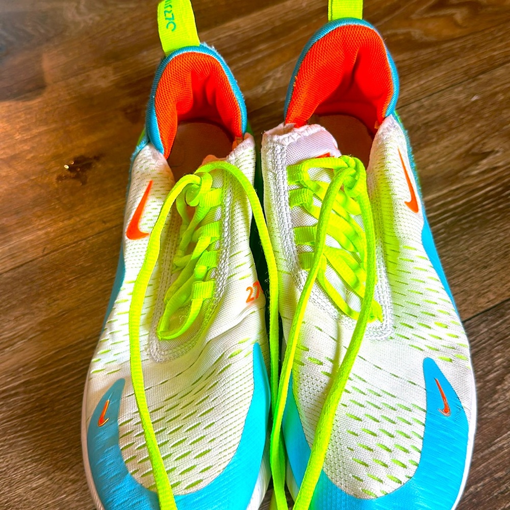 Nike Airmax 270 7Y Blue Gaze Barely Volt CJ9940-400size 8 Excellent Condition
